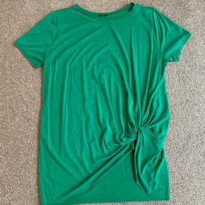 Green front knot long tee
